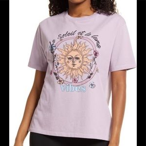 New UO BDG Graphic Tee“La Soleil Et La Luna” Lilac Color